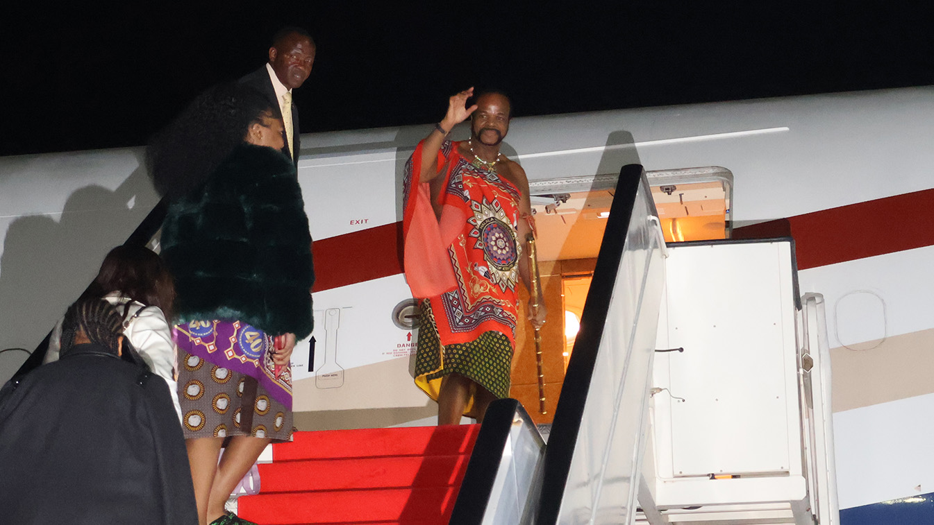 King departs for 9th SACU summit in Cape Town
